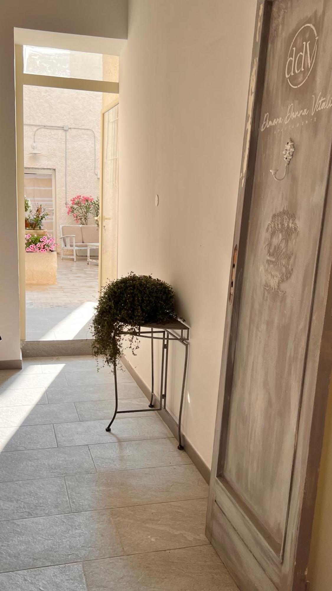 Dimora Donna Vitalia Apartments Trapani Exterior foto